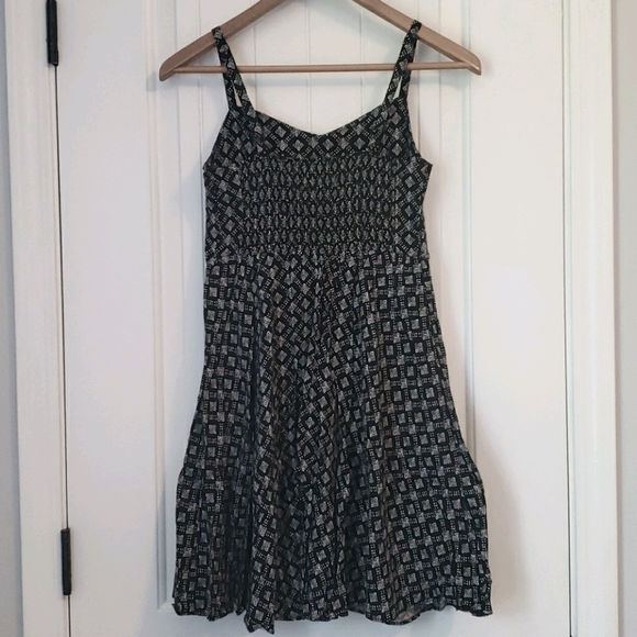 👗 Old Navy Fit & Flare Dress - Picture 2 of 4